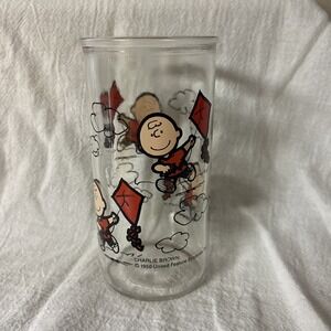 Vintage 1950 PEANUTS CHARLIE BROWN FLYING KITE GLASS ~ United Feature Syndicate
